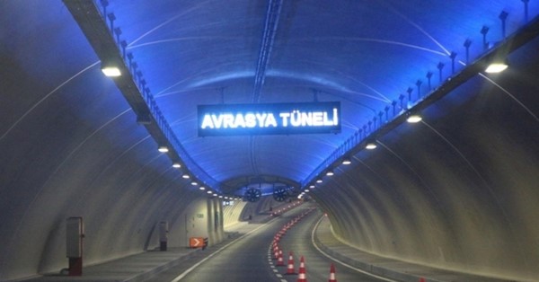 伊斯坦布尔欧亚隧道是世界上第一条海底两层公路隧道
